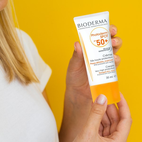 کرم ضد آفتاب فتودرم بیودرما اسپات بی رنگ spf 50 اصل Bioderma 2 8 58